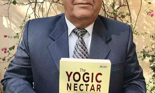 Yoga मन पर नियंत्रण, अनुशासन और आध्यात्मिक सद्भाव सिखाता
