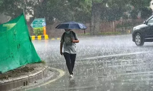 UP : मानसून की दस्तक, झमाझम बारिश से मिली गर्मी से राहत