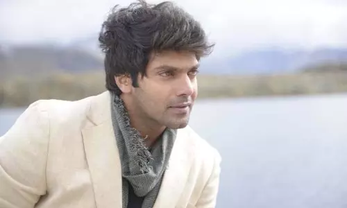 Tamil Actor Arya : घर और रेस्तरां पर आयकर विभाग का छापा