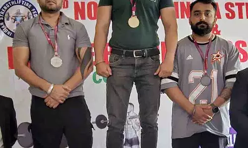 Mehar चंद पॉलिटेक्निक के लेक्चरर ने स्ट्रेंथलिफ्टिंग चैंपियनशिप में स्वर्ण पदक जीता Mehar चंद पॉलिटेक्निक के लेक्चरर ने स्ट्रेंथलिफ्टिंग चैंपियनशिप में स्वर्ण पदक जीता