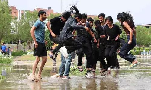 बारिश ने Jalandhar वासियों के चेहरों पर लाई मुस्कान बारिश ने Jalandhar वासियों के चेहरों पर लाई मुस्कान