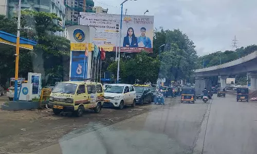 Pune: ऑटो चालकों पर सीएनजी लाइन में खड़े होने के कारण 1500 रुपये का जुर्माना Pune: ऑटो चालकों पर सीएनजी लाइन में खड़े होने के कारण 1500 रुपये का जुर्माना