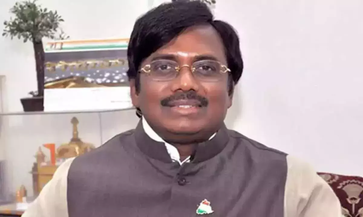Telangana: गद्दाम विवेक वेंकट स्वामी ने तेलंगाना में मंत्री के रूप में कार्यभार संभाला