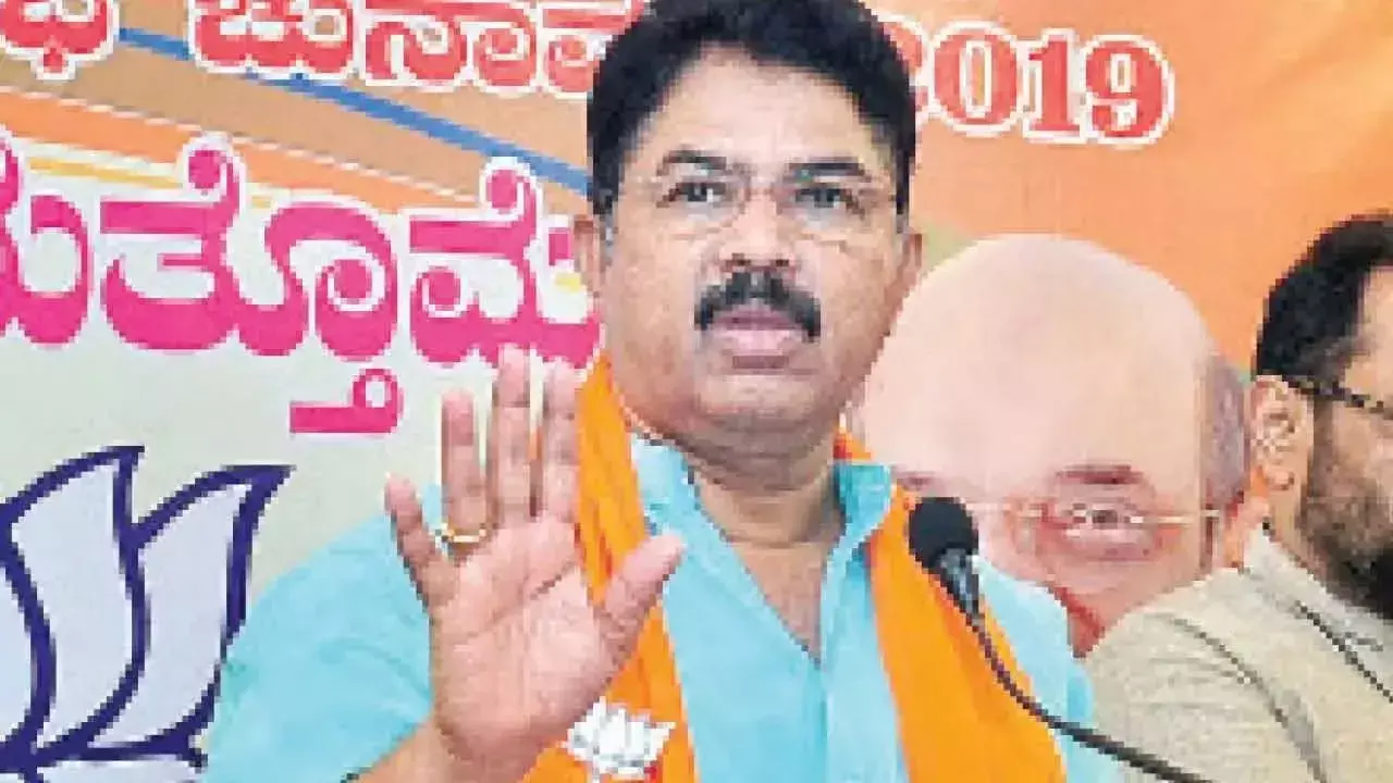 संज्ञान लेते हुए मामला उठाया, क्योंकि किसी को सरकार पर भरोसा नहीं: विपक्ष के नेता संज्ञान लेते हुए मामला उठाया, क्योंकि किसी को सरकार पर भरोसा नहीं: विपक्ष के नेता