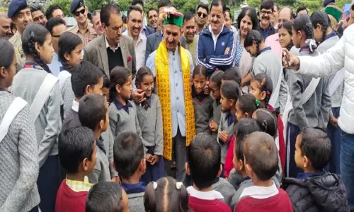 हिमाचल प्रदेश के CM ने राजकीय वरिष्ठ माध्यमिक पाठशाला, बागा सराहन के विद्यार्थियों से बातचीत की हिमाचल प्रदेश के CM ने राजकीय वरिष्ठ माध्यमिक पाठशाला, बागा सराहन के विद्यार्थियों से बातचीत की