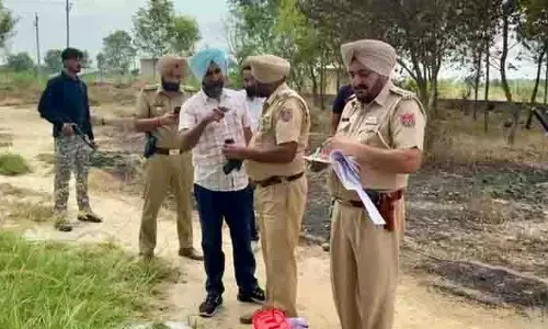 Amritsar पुलिस के साथ संक्षिप्त मुठभेड़ के बाद कुख्यात ड्रग तस्कर गिरफ्तार Amritsar पुलिस के साथ संक्षिप्त मुठभेड़ के बाद कुख्यात ड्रग तस्कर गिरफ्तार