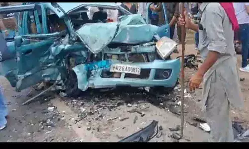 Ambala हाईवे पर कारों की टक्कर में दो लोगों की मौत