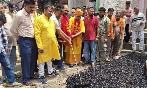 MLA बिश्नाह ने सैदगढ़ से रेहल बाजार रोड पर मैकडैमाइजेशन कार्य का शुभारंभ किया