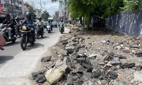 मानसून के मौसम में सड़क खुदाई पर प्रतिबंध: विपक्ष