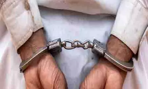 Ahmedabad क्राइम ब्रांच ने 3 साल की तलाश के बाद लॉरेंस बिश्नोई गिरोह के सदस्य गिरफ्तार Ahmedabad क्राइम ब्रांच ने 3 साल की तलाश के बाद लॉरेंस बिश्नोई गिरोह के सदस्य गिरफ्तार