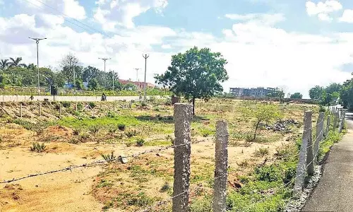 200 करोड़ रुपये की सरकारी जमीन जब्त