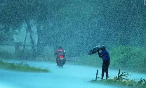 Kerala : मानसूनी तबाही, सैकड़ों लोगों को सुरक्षित स्थानों पर पहुंचाया गया Kerala : मानसूनी तबाही, सैकड़ों लोगों को सुरक्षित स्थानों पर पहुंचाया गया