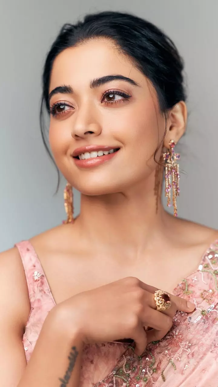 Rashmika Mandanna ने पहनी खूबसूरत साड़ी