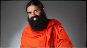 Baba Ramdev Health Tips : पीले दांतों को चमकदार बनाने के लिए अपनाएं बाबा रामदेव के ये उपाय Baba Ramdev Health Tips : पीले दांतों को चमकदार बनाने के लिए अपनाएं बाबा रामदेव के ये उपाय
