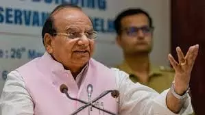 LG ने गबन मामले में 2 पुलिसकर्मियों के खिलाफ मुकदमा चलाने की मंजूरी दी LG ने गबन मामले में 2 पुलिसकर्मियों के खिलाफ मुकदमा चलाने की मंजूरी दी