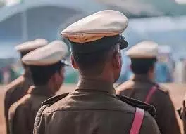 Delhi पुलिस ने गांजा तस्करी में 2 बाइक टैक्सी सवारों को गिरफ्तार किया Delhi पुलिस ने गांजा तस्करी में 2 बाइक टैक्सी सवारों को गिरफ्तार किया