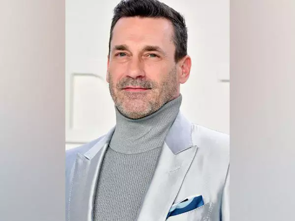 Jon Hamm ने खलनायक की भूमिका निभाने की अपनी पसंद के बारे में बताया Jon Hamm ने खलनायक की भूमिका निभाने की अपनी पसंद के बारे में बताया