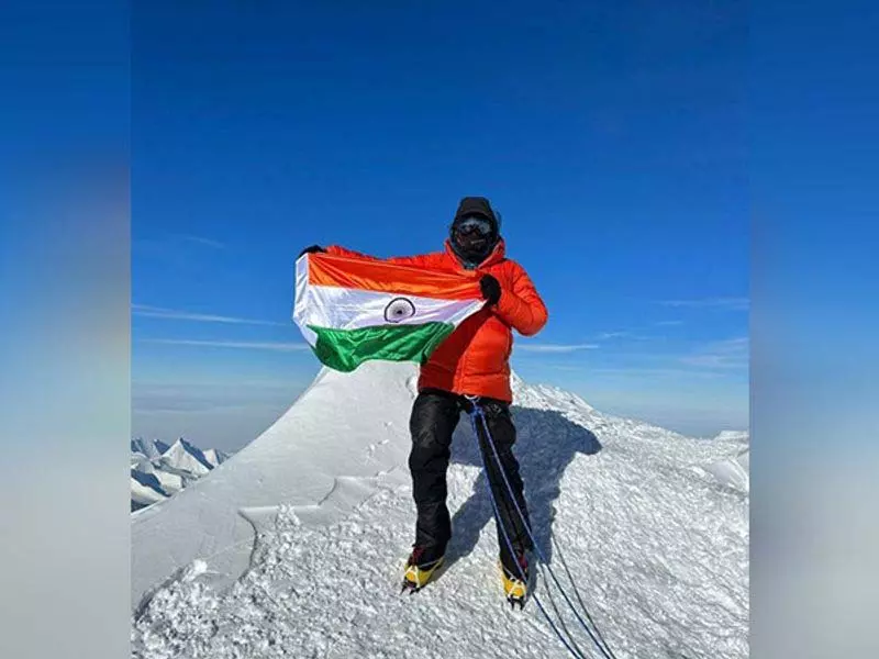 शशि थरूर ने माउंट डेनाली पर फंसे पर्वतारोही के लिए विदेश मंत्रालय से मदद की अपील की शशि थरूर ने माउंट डेनाली पर फंसे पर्वतारोही के लिए विदेश मंत्रालय से मदद की अपील की