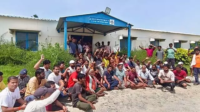 Tamil Nadu : उत्तरी राज्य सड़क कर्मचारियों की हड़ताल Tamil Nadu : उत्तरी राज्य सड़क कर्मचारियों की हड़ताल