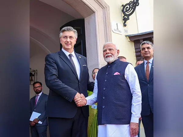 PM Modi और क्रोएशियाई प्रधानमंत्री ने द्विपक्षीय संबंधों को बढ़ावा देने के लिए व्यापक चर्चा की PM Modi और क्रोएशियाई प्रधानमंत्री ने द्विपक्षीय संबंधों को बढ़ावा देने के लिए व्यापक चर्चा की