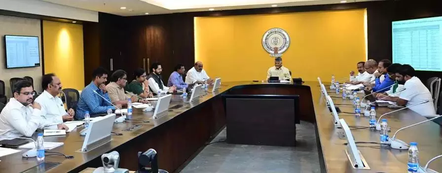 एचडी बर्ले तंबाकू की खरीद में तेजी लाएं, निर्यात को बढ़ावा दें: CM Naidu एचडी बर्ले तंबाकू की खरीद में तेजी लाएं, निर्यात को बढ़ावा दें: CM Naidu