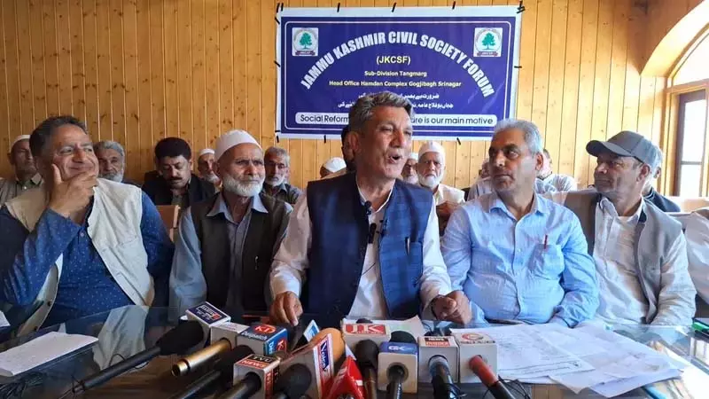 JKCSF ने तंगमर्ग, गुलमर्ग में जल मोड़ और पर्यावरण क्षरण पर चिंता जताई JKCSF ने तंगमर्ग, गुलमर्ग में जल मोड़ और पर्यावरण क्षरण पर चिंता जताई