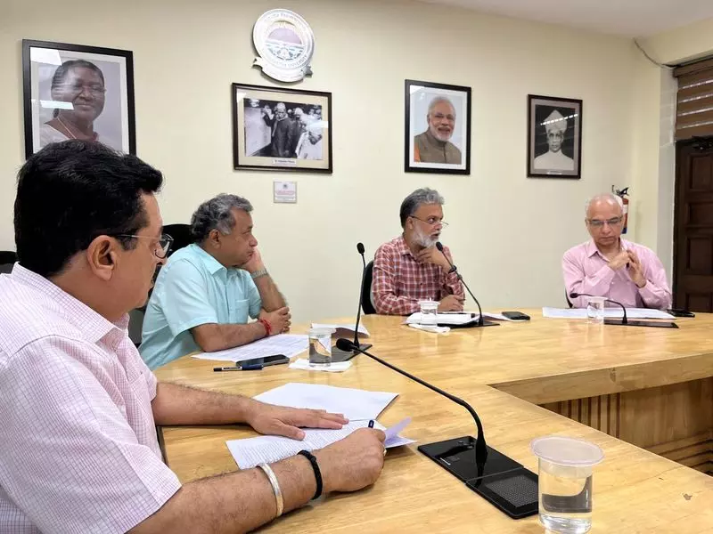 Kurukshetra विश्वविद्यालय रैगिंग के प्रति शून्य सहिष्णुता के लिए प्रतिबद्ध रजिस्ट्रार Kurukshetra विश्वविद्यालय रैगिंग के प्रति शून्य सहिष्णुता के लिए प्रतिबद्ध रजिस्ट्रार