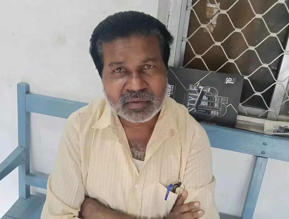 ओडिशा के कंधमाल में 53 लाख से अधिक सरकारी धन की हेराफेरी के आरोप में पूर्व PEO गिरफ्तार ओडिशा के कंधमाल में 53 लाख से अधिक सरकारी धन की हेराफेरी के आरोप में पूर्व PEO गिरफ्तार