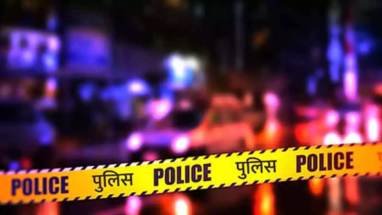 Mangaluru के निकट राजमार्ग दुर्घटना में दो युवकों की मौत, तीन घायल Mangaluru के निकट राजमार्ग दुर्घटना में दो युवकों की मौत, तीन घायल