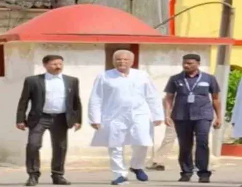 कवासी लखमा बीमार हुए, मुलाकात करने पहुंचे भूपेश बघेल का दावा कवासी लखमा बीमार हुए, मुलाकात करने पहुंचे भूपेश बघेल का दावा