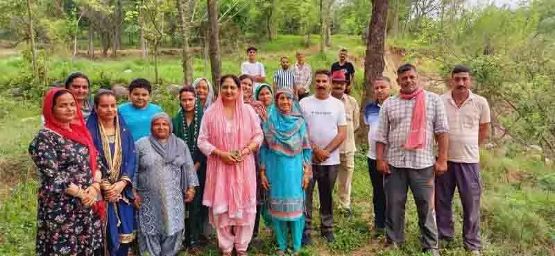 निवासियों ने न्यूगल नदी में खनन नीलामी का विरोध किया, CM से हस्तक्षेप करने का आग्रह किया निवासियों ने न्यूगल नदी में खनन नीलामी का विरोध किया, CM से हस्तक्षेप करने का आग्रह किया