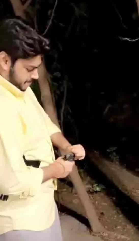 सुखबीर के करीबी SAD नेता द्वारा गोलियां चलाने का वीडियो वायरल सुखबीर के करीबी SAD नेता द्वारा गोलियां चलाने का वीडियो वायरल