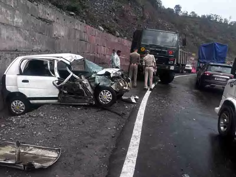 Himachal में दुर्घटना पीड़ितों के लिए 1.5 लाख रुपये तक का कैशलेस उपचार Himachal में दुर्घटना पीड़ितों के लिए 1.5 लाख रुपये तक का कैशलेस उपचार