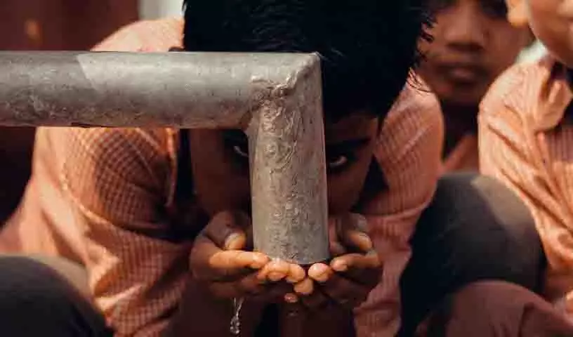 Telangana के सरकारी स्कूलों को अभी भी पाइप से पेयजल का इंतजार Telangana के सरकारी स्कूलों को अभी भी पाइप से पेयजल का इंतजार