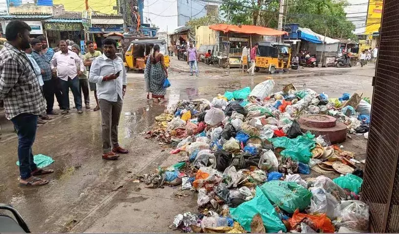 स्वच्छ सर्वेक्षण की प्रेरणा? कचरा निस्तारण में बलदिया की लापरवाही स्वच्छ सर्वेक्षण की प्रेरणा? कचरा निस्तारण में बलदिया की लापरवाही
