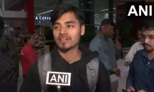 ईरान में फंसे 110 भारतीय छात्र सुरक्षित भारत लौटे, वीडियो ईरान में फंसे 110 भारतीय छात्र सुरक्षित भारत लौटे, वीडियो