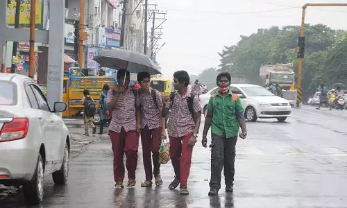 TN में माध्यमिक विद्यालय छोड़ने वालों की दर बढ़ी: केंद्र सरकार ने कार्रवाई के निर्देश दिए TN में माध्यमिक विद्यालय छोड़ने वालों की दर बढ़ी: केंद्र सरकार ने कार्रवाई के निर्देश दिए