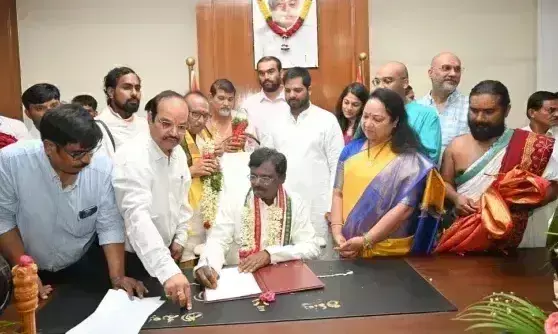 Manchiryal: मंत्री पद की शपथ के बाद डॉ. विवेक वेंकटस्वामी ने लिया चार्ज