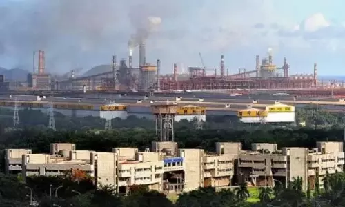 RINL ने VRS का दूसरा चरण शुरू किया RINL ने VRS का दूसरा चरण शुरू किया