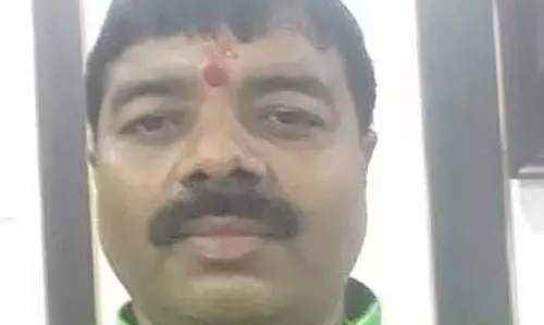 EOW की छापेमारी के एक दिन बाद, उद्यान अधिकारी चेतन पाटिल भ्रष्टाचार के आरोप में बर्खास्त