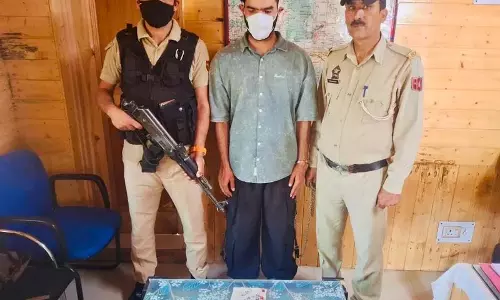 कुपवाड़ा में नशीले पदार्थ के साथ तस्कर गिरफ्तार