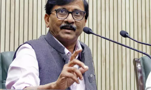 अमेरिकी राष्ट्रपति ट्रंप की जनरल असीम मुनीर से मुलाकात, शिवसेना सांसद संजय राउत का तीखा हमला अमेरिकी राष्ट्रपति ट्रंप की जनरल असीम मुनीर से मुलाकात, शिवसेना सांसद संजय राउत का तीखा हमला
