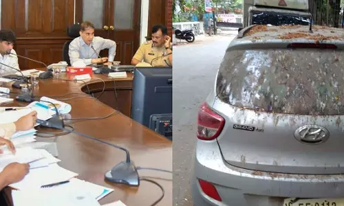 Mumbai : बीएमसी ने सड़कों पर खड़ी लावारिस कारों के खिलाफ कार्रवाई शुरू की