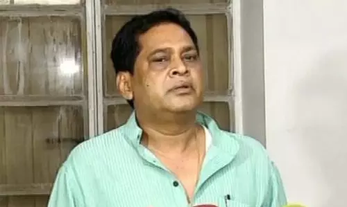पूर्व मंत्री नबा दास के आवास पर आयकर विभाग का छापा, 20 टीमें कार्रवाई में पूर्व मंत्री नबा दास के आवास पर आयकर विभाग का छापा, 20 टीमें कार्रवाई में