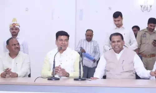 Bareilly: अनुदान मामलों में देरी पर नाराजगी, नरेंद्र कश्यप ने जताई चिंता Bareilly: अनुदान मामलों में देरी पर नाराजगी, नरेंद्र कश्यप ने जताई चिंता