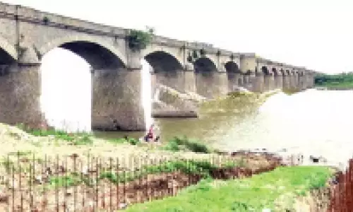 Karnataka: भीमा नदी पर बना निज़ाम युग का सदियों पुराना पुल ढहने की आशंका