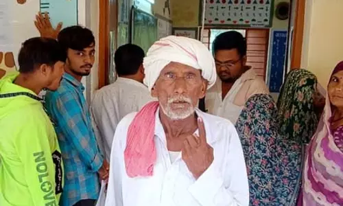 New Delhi: चार राज्यों के उपचुनाव में दोपहर तक मध्यम मतदान New Delhi: चार राज्यों के उपचुनाव में दोपहर तक मध्यम मतदान