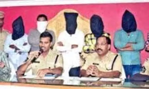 करूर में कुख्यात बदमाश को पुलिस ने गोली मारकर गिरफ्तार कर लिया