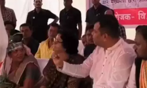 विधायक की हुई फजीहत, कार्यक्रम में अफसरों की लापरवाही
