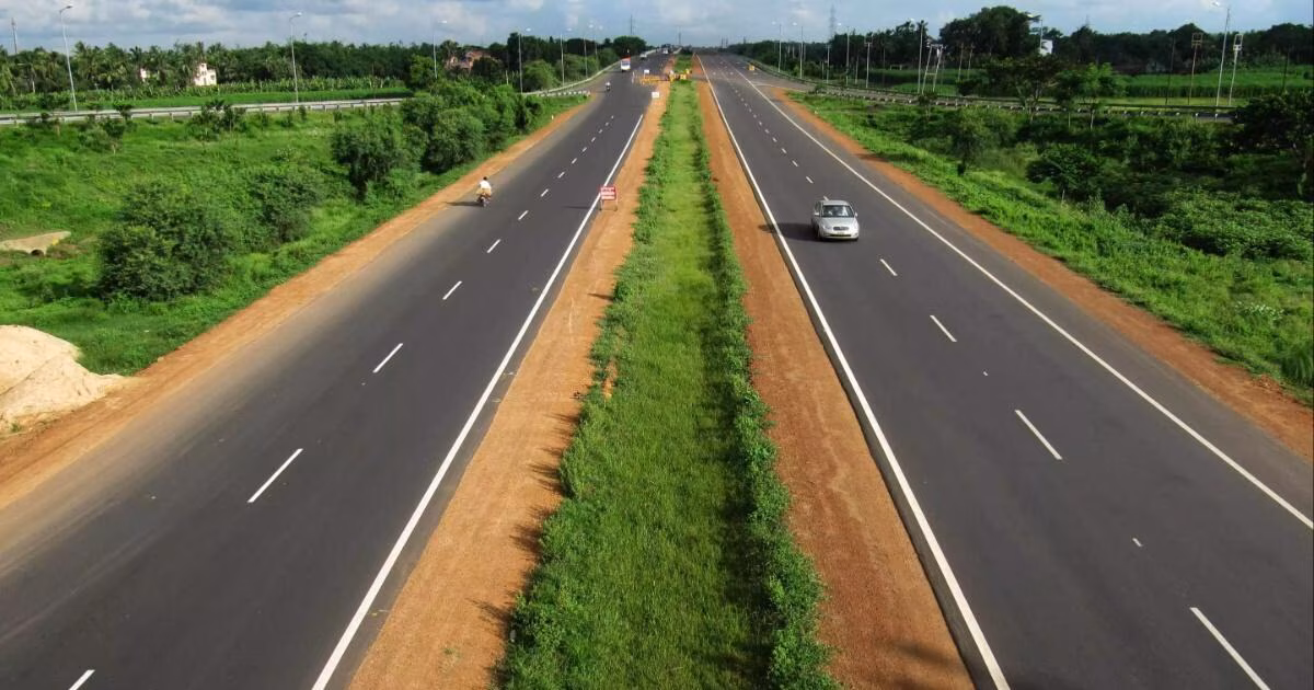 Kerala एनएच हादसा मेघा इंजीनियरिंग पर एक साल का प्रतिबंध Kerala एनएच हादसा मेघा इंजीनियरिंग पर एक साल का प्रतिबंध